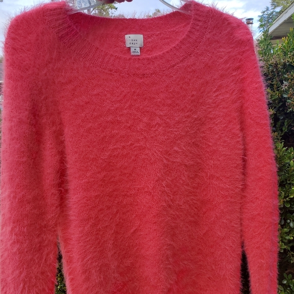 A New Day Sweater Medium Pink So Soft!!! - Picture 7 of 8